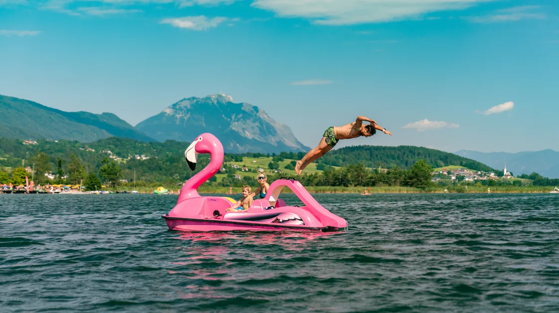 Flamingo Tretboot Wasser Presseger See