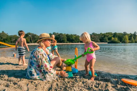 Toddler friendly holidays - holiday by the water with mom and kids at holiday park Zilverstrand