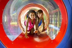 facilities-indoor-playground-girls-europarcs-zuiderzee-s