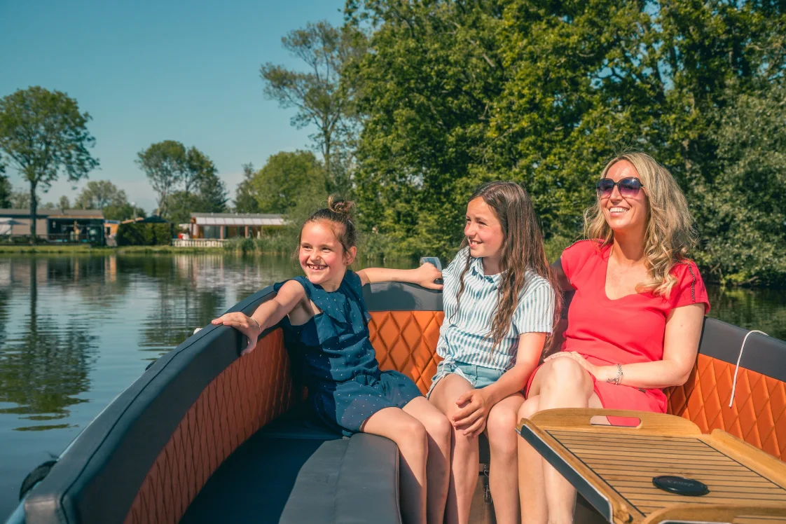 boat-nature-summer-europarcs-de-rijp