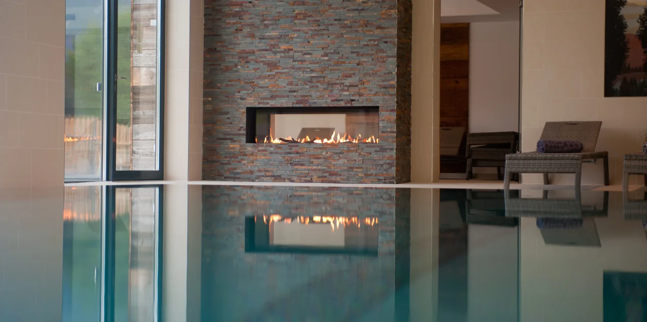 Wellness Hermagor Nassfeld Indoor Pool Fire