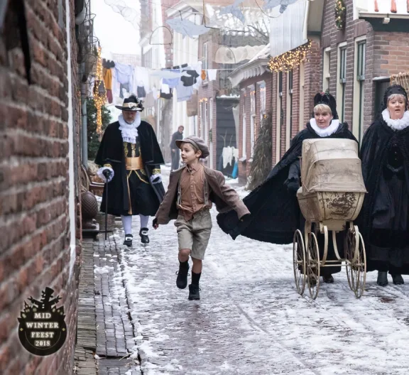 Midwinterfeest Graft-De Rijp Family Snow Traditional Street