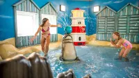facilities-indoor-kids-swimming-pool-europarcs-parc-du-soleil