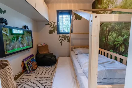 Vakantiehuis kids adventure cottage 2+2 thema slaapkamer voor kinderen op vakantiepark EuroParcs Hoge Kempen