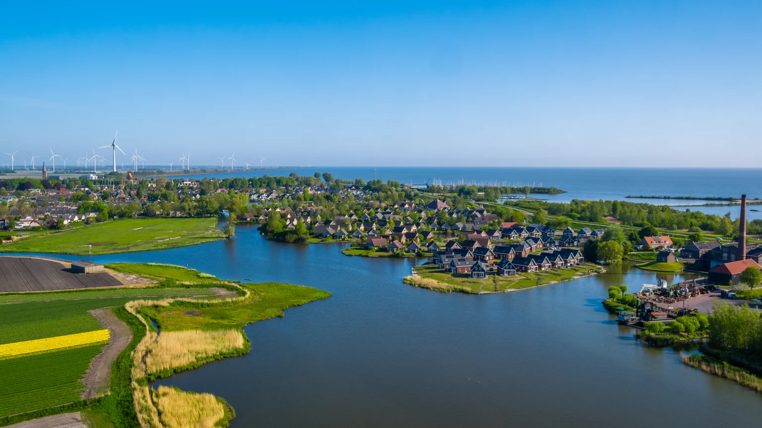IJsselmeer Drone Water Accommodaties Zonnig