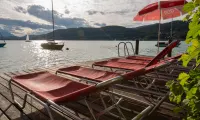 EuroParcs Wörthersee Zwemsteiger Parasols Ligbedden