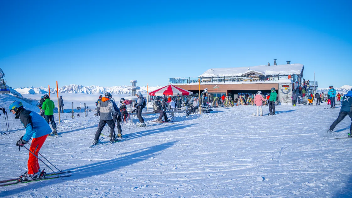 Nassfeld skigebied skihut