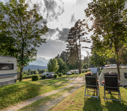 header-park-camping-outside-europarcs-pressegger-see