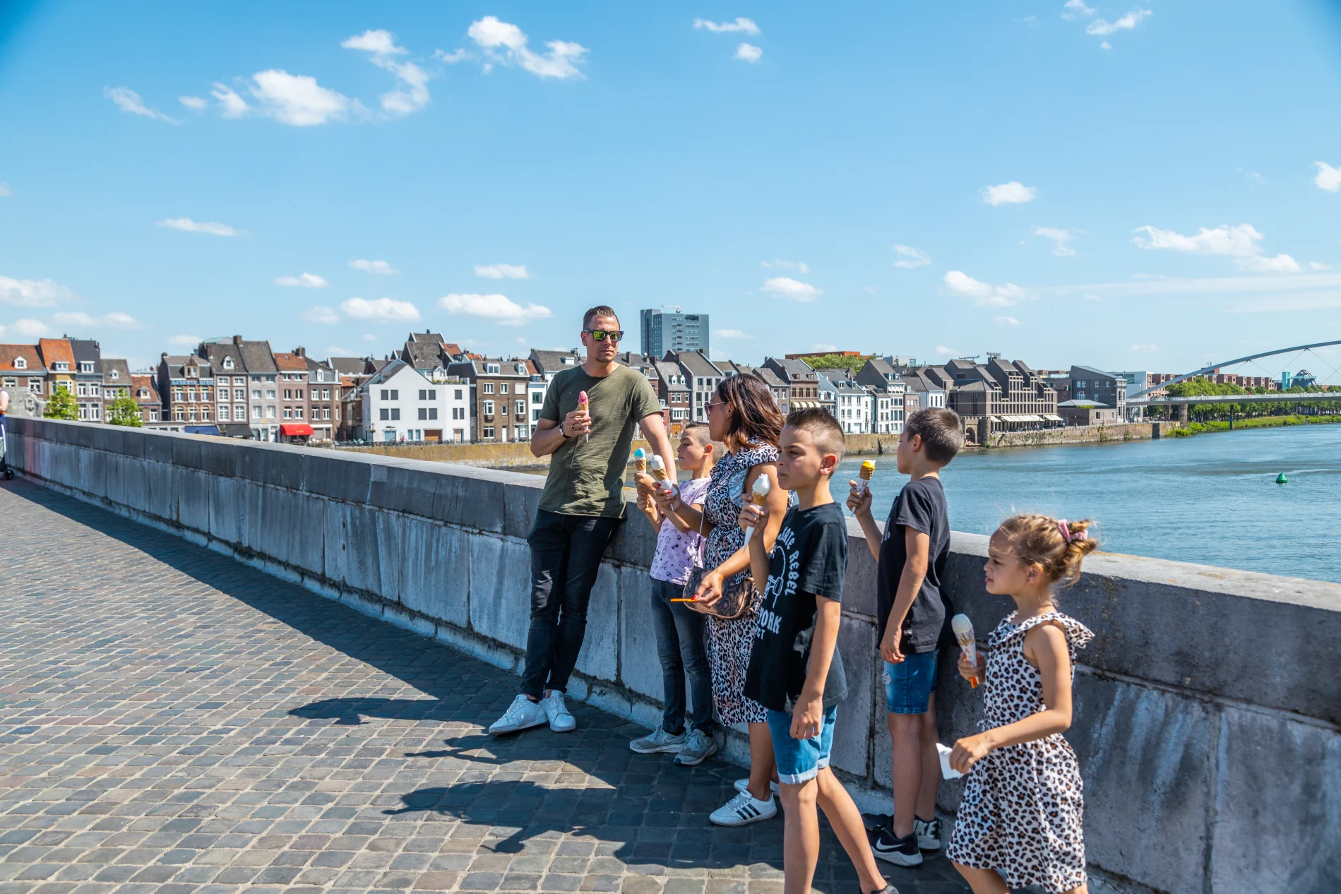 Photoshoot Family Maastricht Ice Cream Bridge