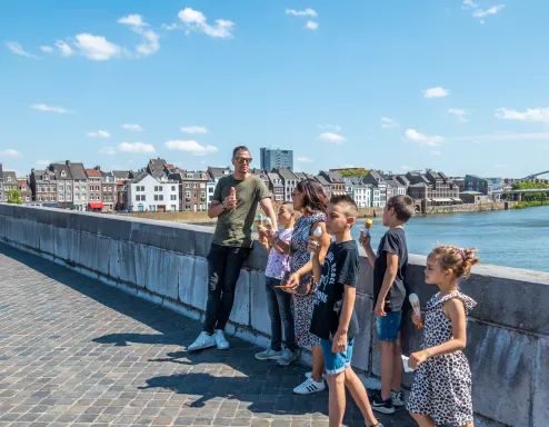 Photoshoot Family Maastricht Ice Cream Bridge
