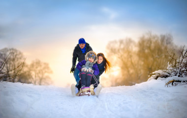 family-snow-slide-fun-europarcs