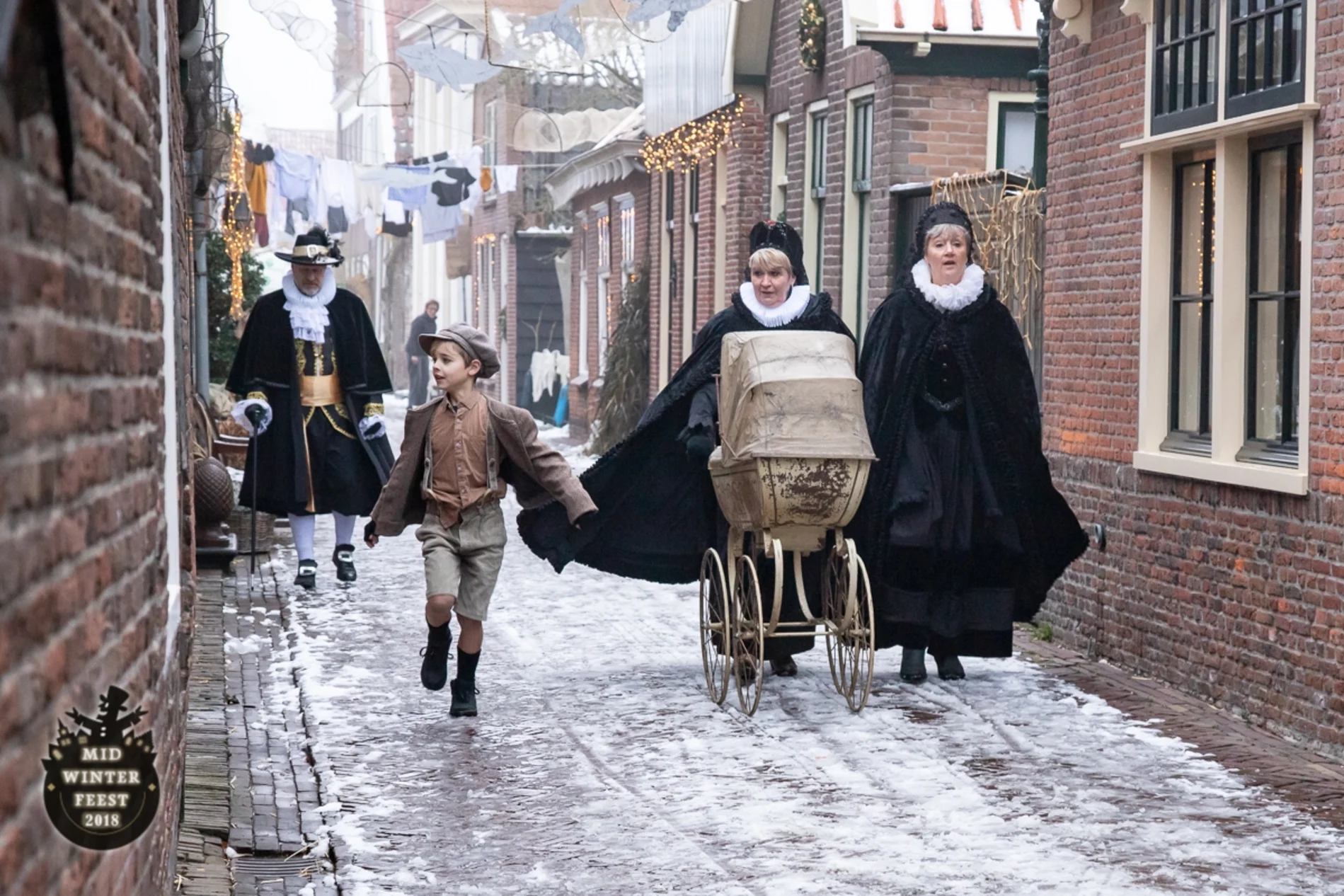 Midwinterfeest Graft-De Rijp Family Snow Traditional Street