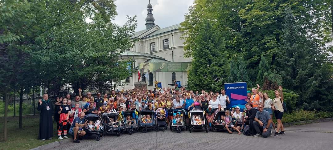 41. Piesza Pielgrzymka na Jasną Górę dekanatu Jawiszowickiego - Parafia Jawiszowice św. Marcina Bp.