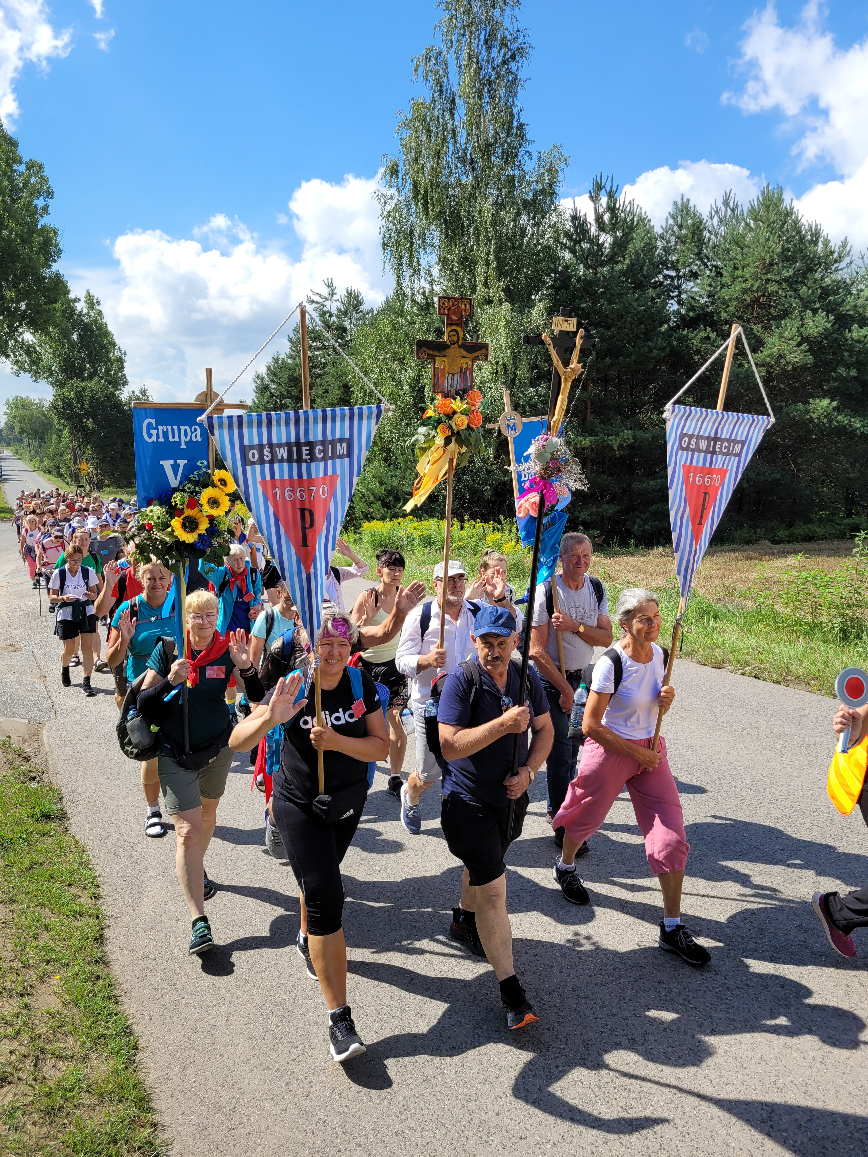 41. Piesza Pielgrzymka na Jasną Górę dekanatu Jawiszowickiego - Parafia Jawiszowice św. Marcina Bp.