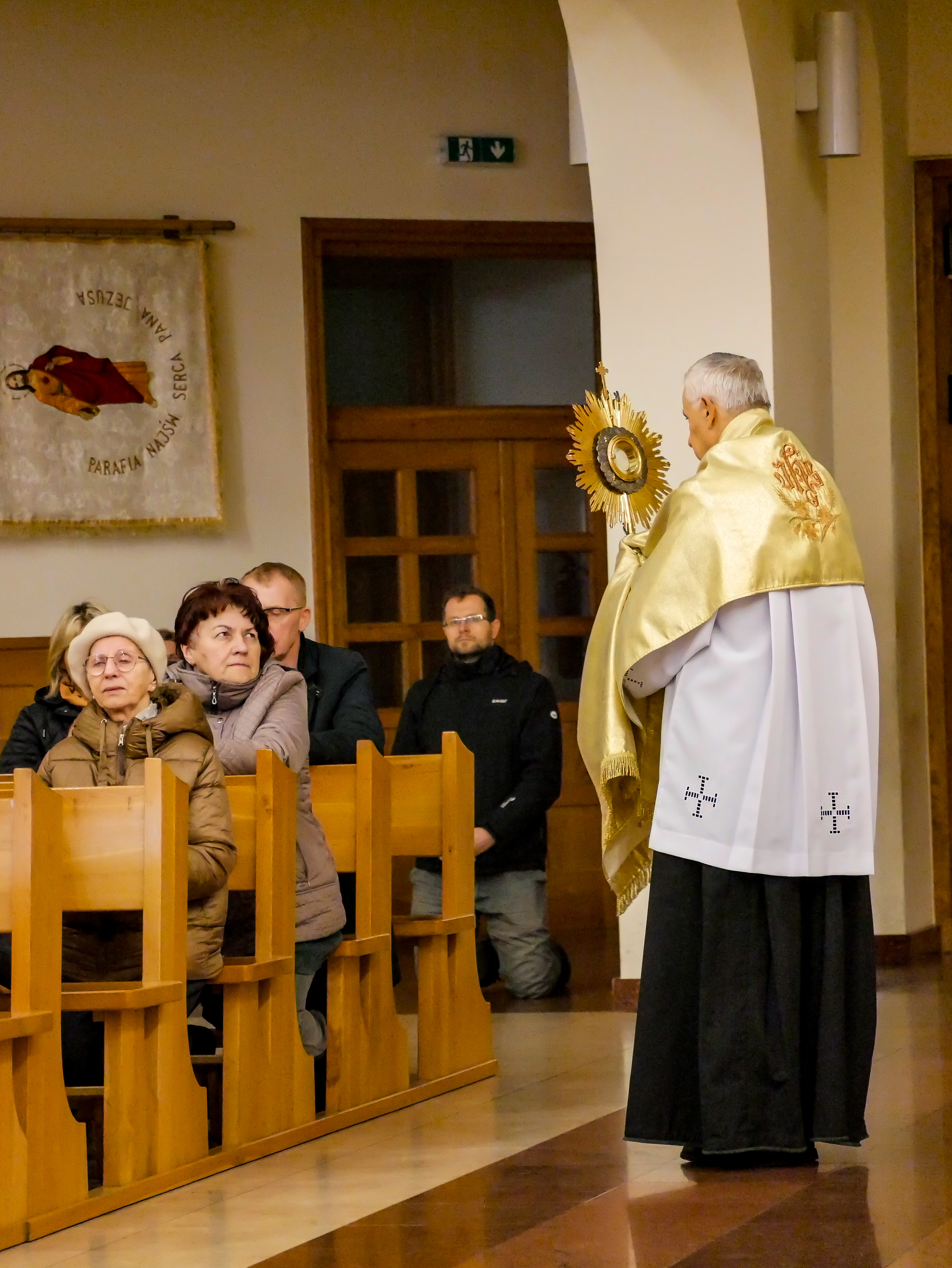 Parafialne czuwanie w kościele NSPJ w Kętach - Parafia Jawiszowice św. Marcina Bpa