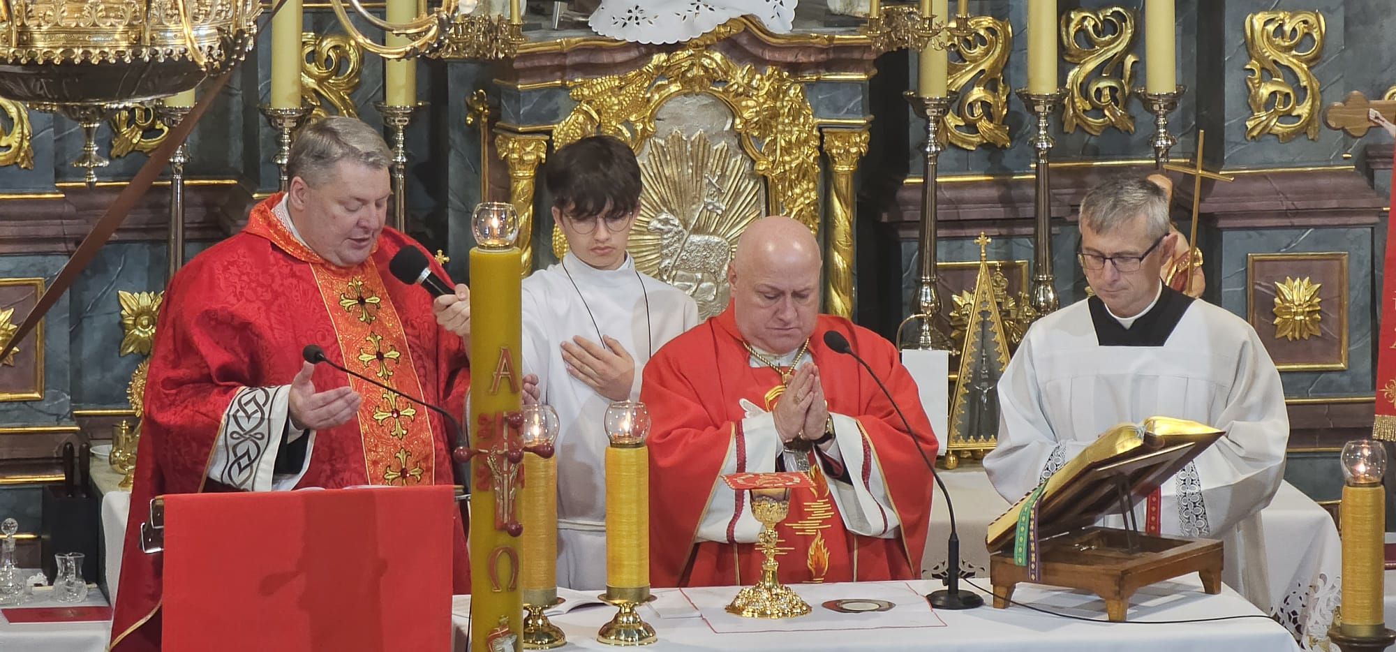 Sakrament Bierzmowania pod przewodnictwem bp. Piotra Gregera - Parafia Jawiszowice św. Marcina Bp.