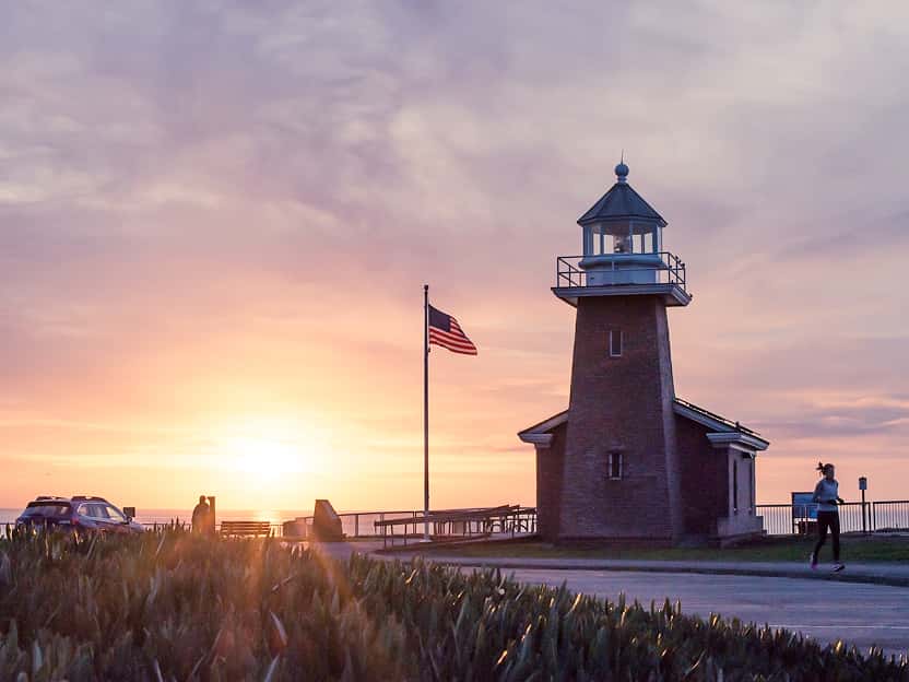 Image showing a coastal lighthouse beside the ocean in Connecticut.