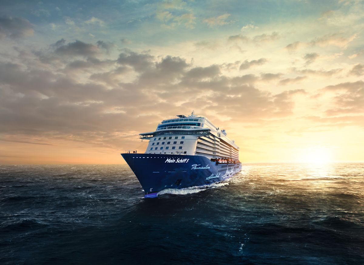 Mein Schiff 5 von vorn