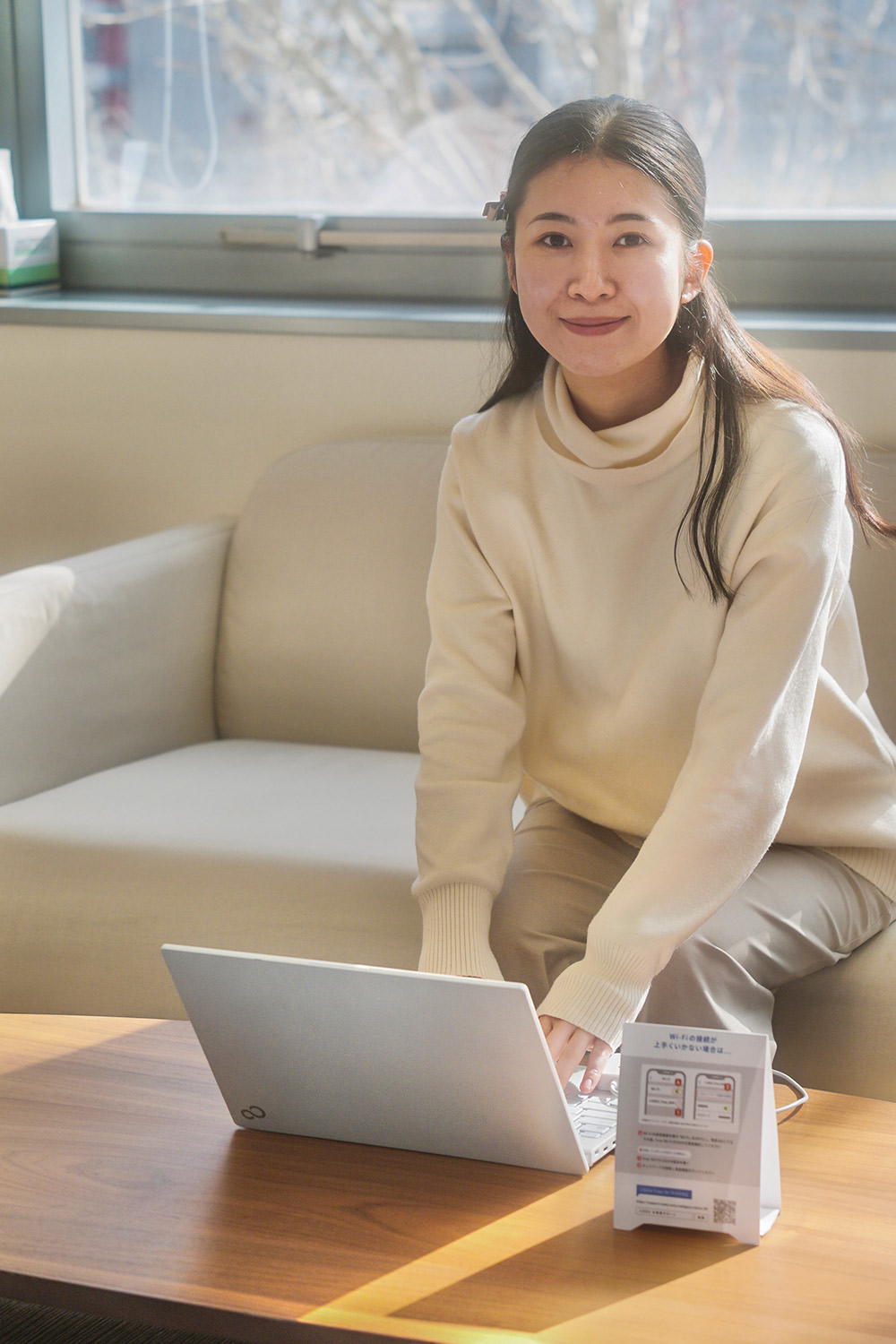 林 真衣香 写真 02