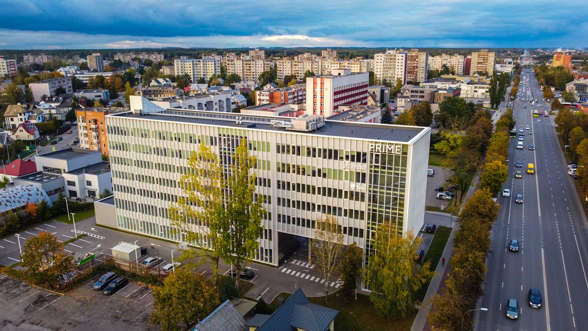 Prime biurai: Dassault Systemes, Telia - Lukas Ružauskas