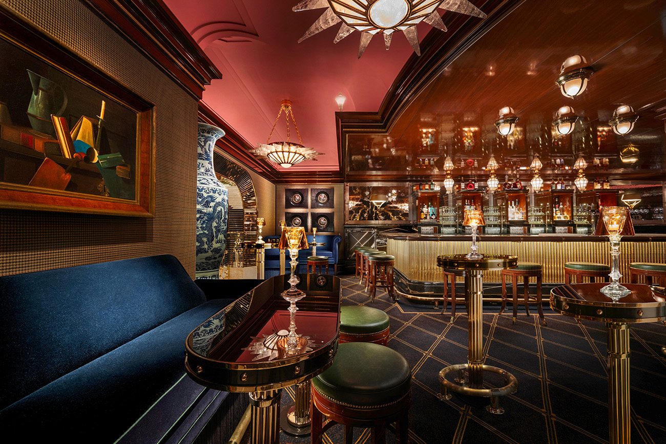 B Bar - interior view 1300x867