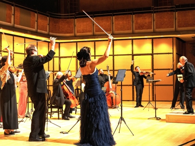 Sinfonia Toronto presents: Holiday Cheer / Reflections