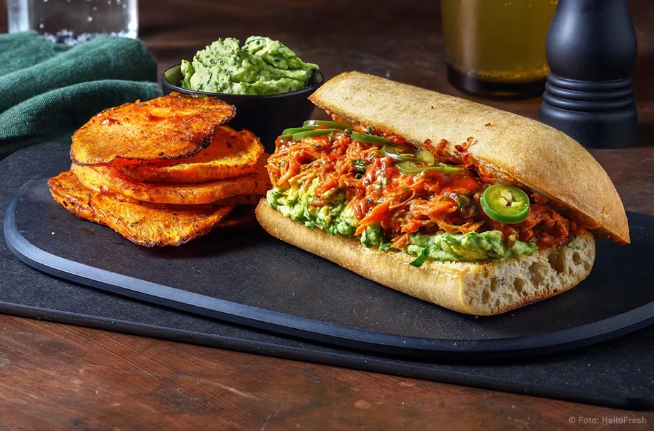 HelloFresh EM 2024: Mexican Pulled Pork Sandwich