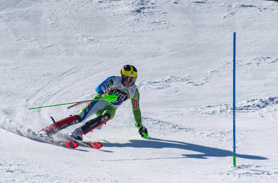 Biathlon Fahrer auf der Piste