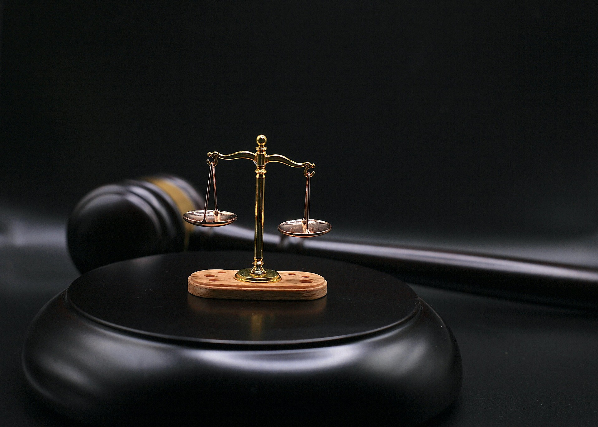 sergeitokmakov-gavel-7499911 1920