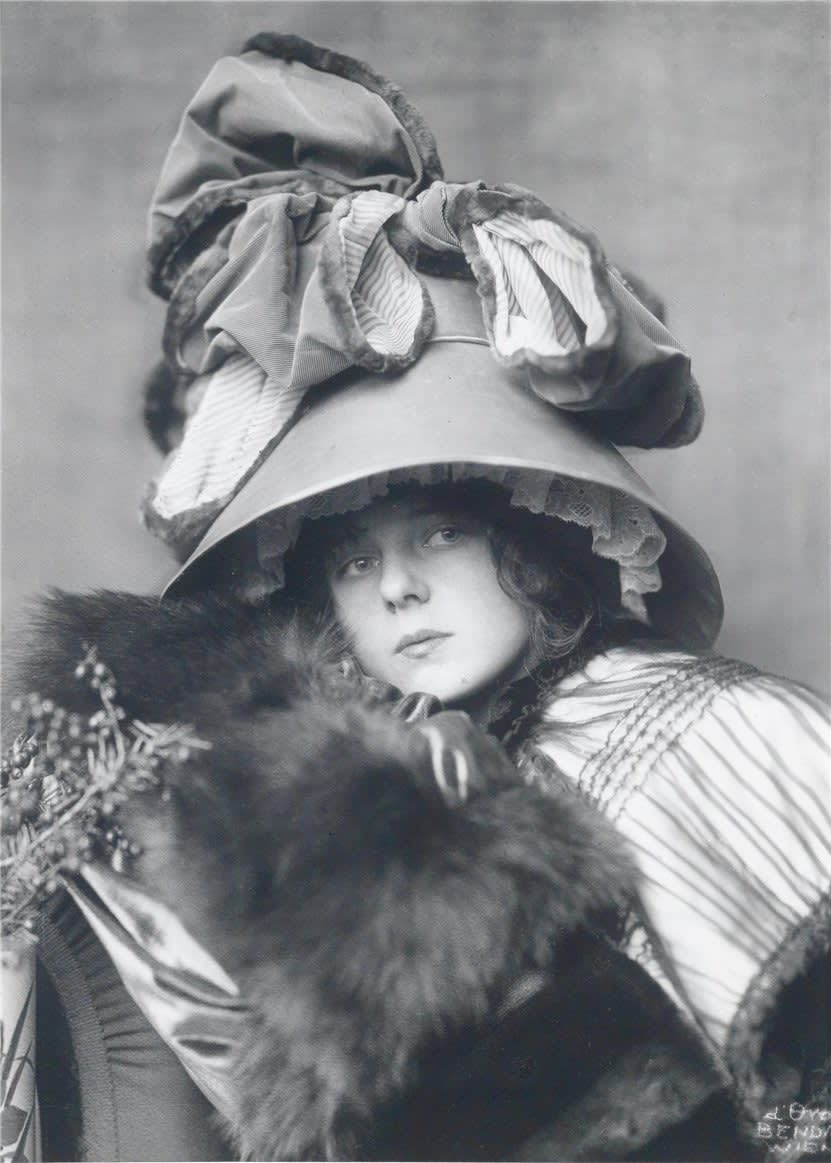Dora kallmus  d ora in hat  1910