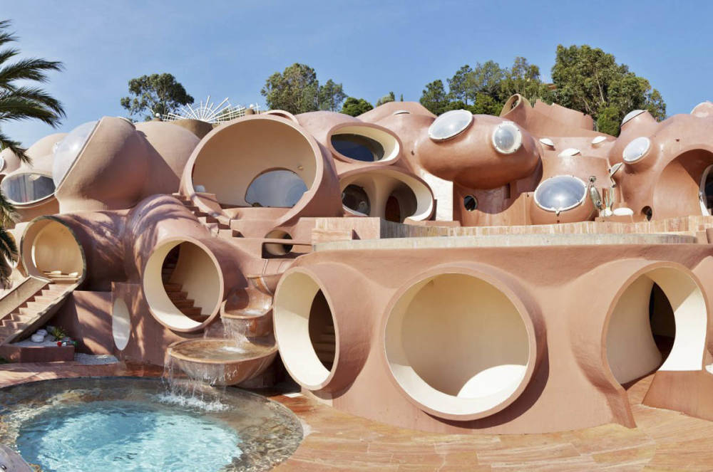  Antti Lovag, Palais Bulles, 1975-89 