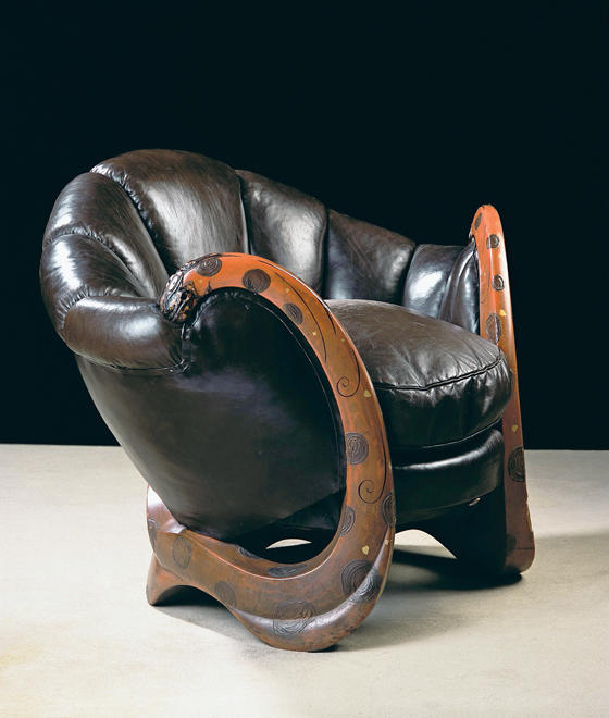 Eileen gray dragons armchair  1917 1919