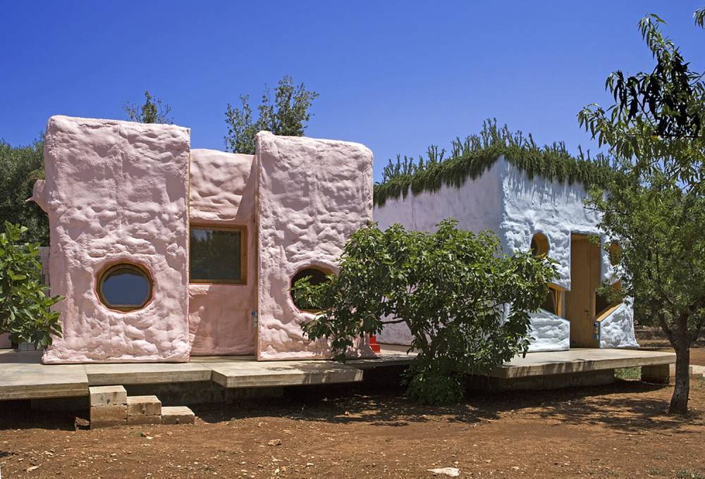 Polyurethane houses in puglia by gaetano pesce