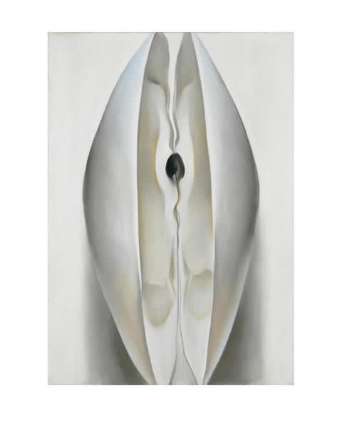  Georgia O'Keeffe , Slightly Open Clam Shell, 1926 