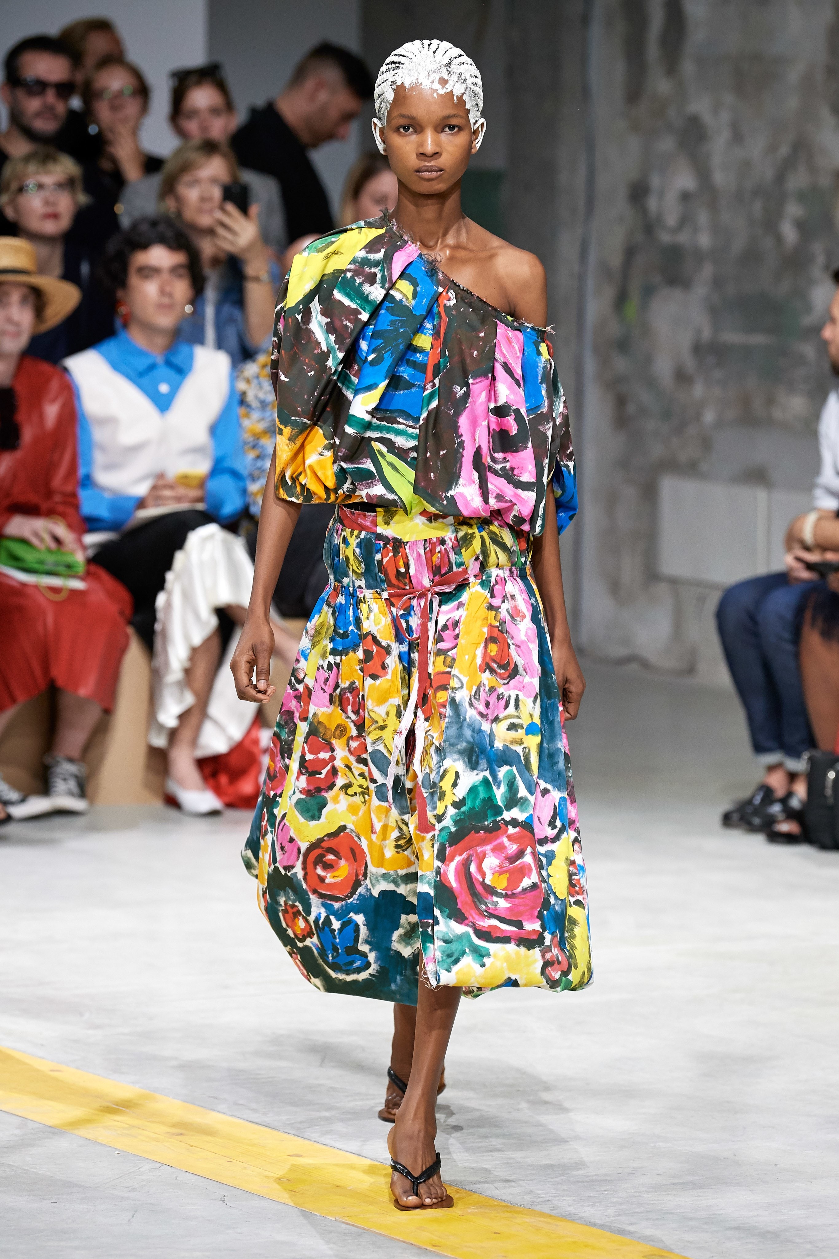 Marni S/S 2020 - Minnie Muse