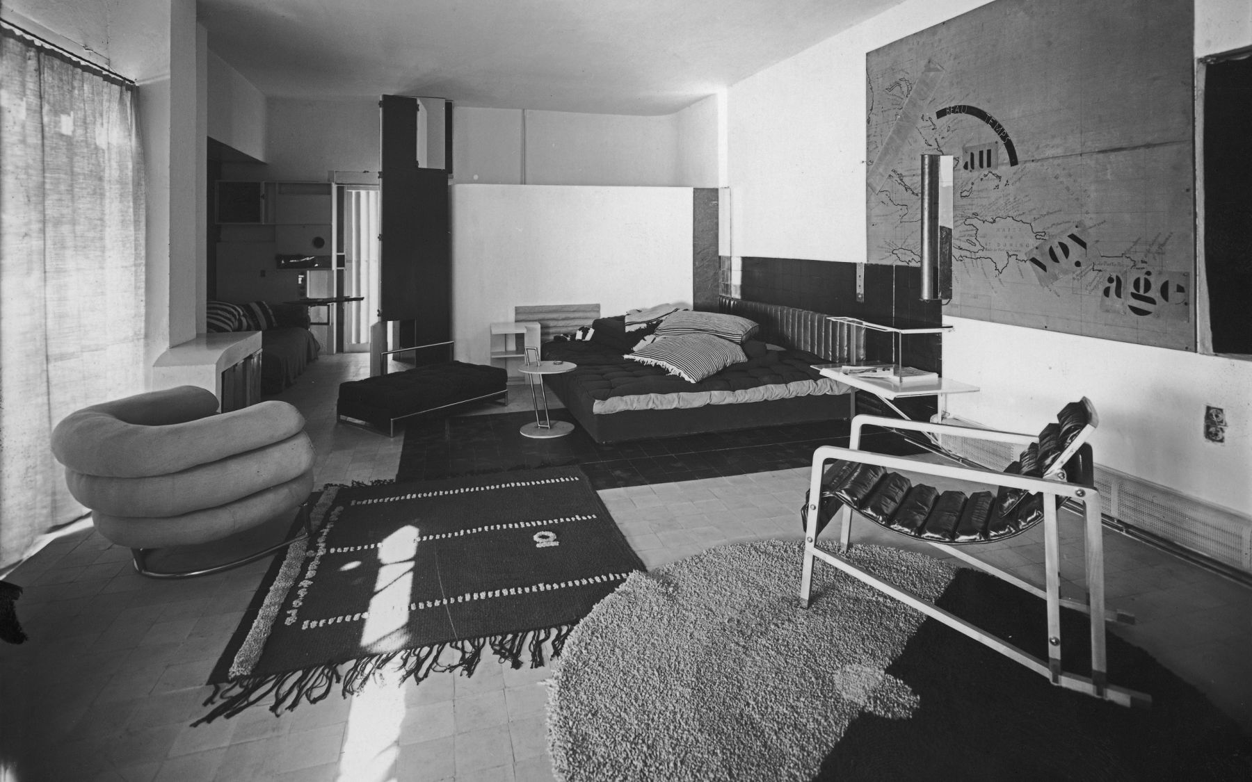 Villa E 1027 Architectural, Interior, and Furniture Designs by iconic mid-century modern designer Eileen Gray classic vintage photo | padstyle.com