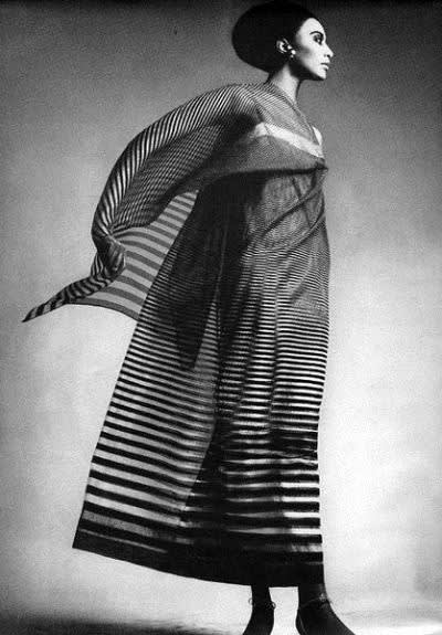 Donyale luna  1966 vogue by richard avedon