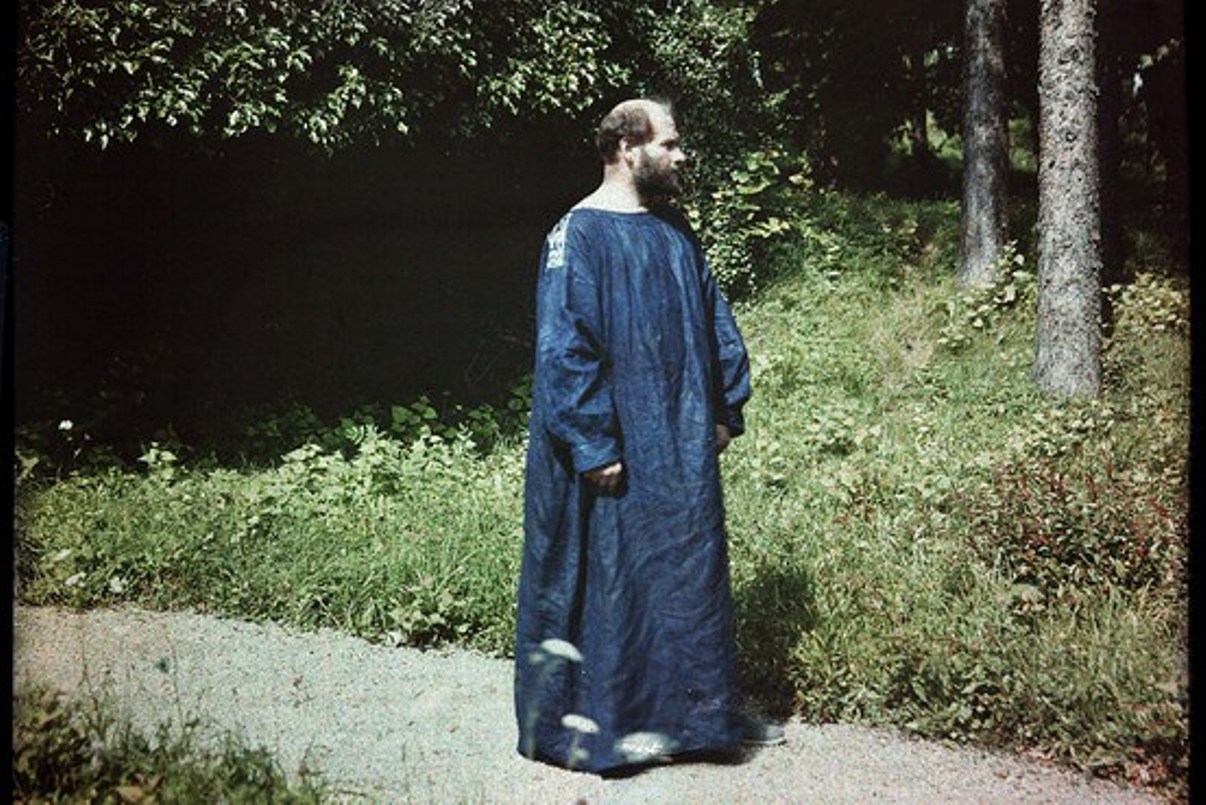 Gustav kimt  photogrpahed by friedrich walker  1910