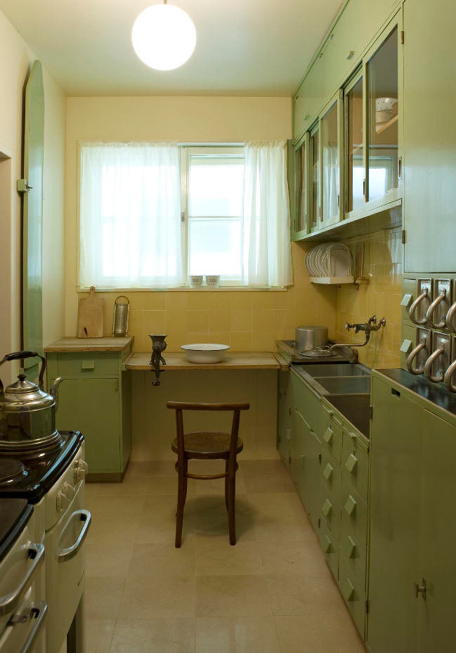 The Frankfurt Kitchen - Minnie Muse