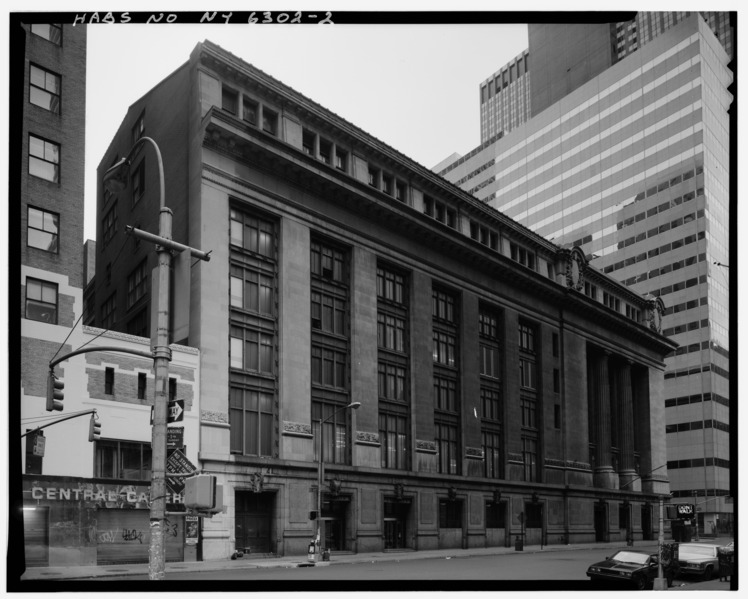 Forty fifth. Main Street Fifth Avenue. The Post Office New York'.