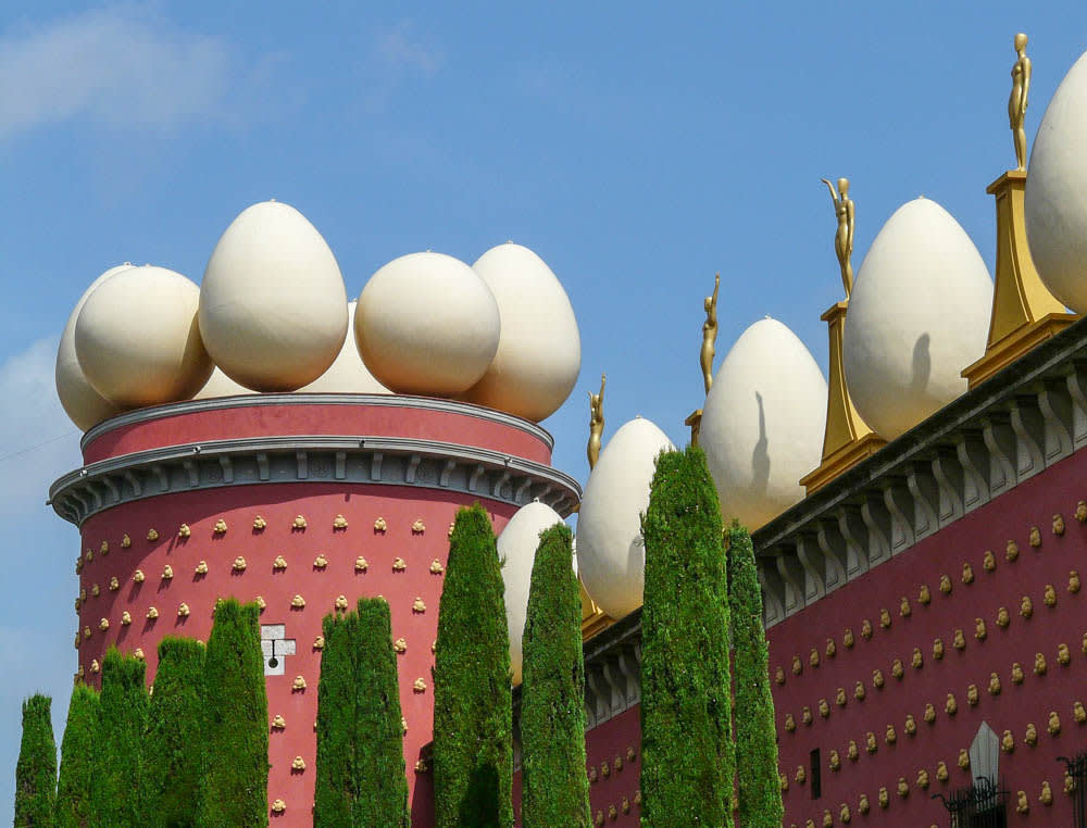  Salvador Dalí , Theatre Museum, Figueres Girona, Spain 