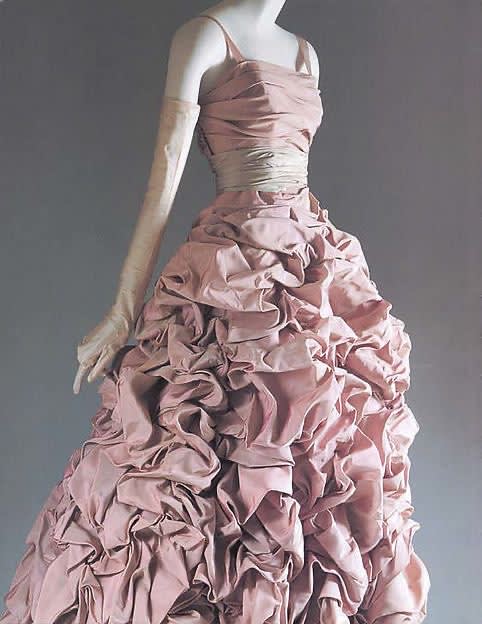 Christian dior   tourterelle  evening dress  fw 1948