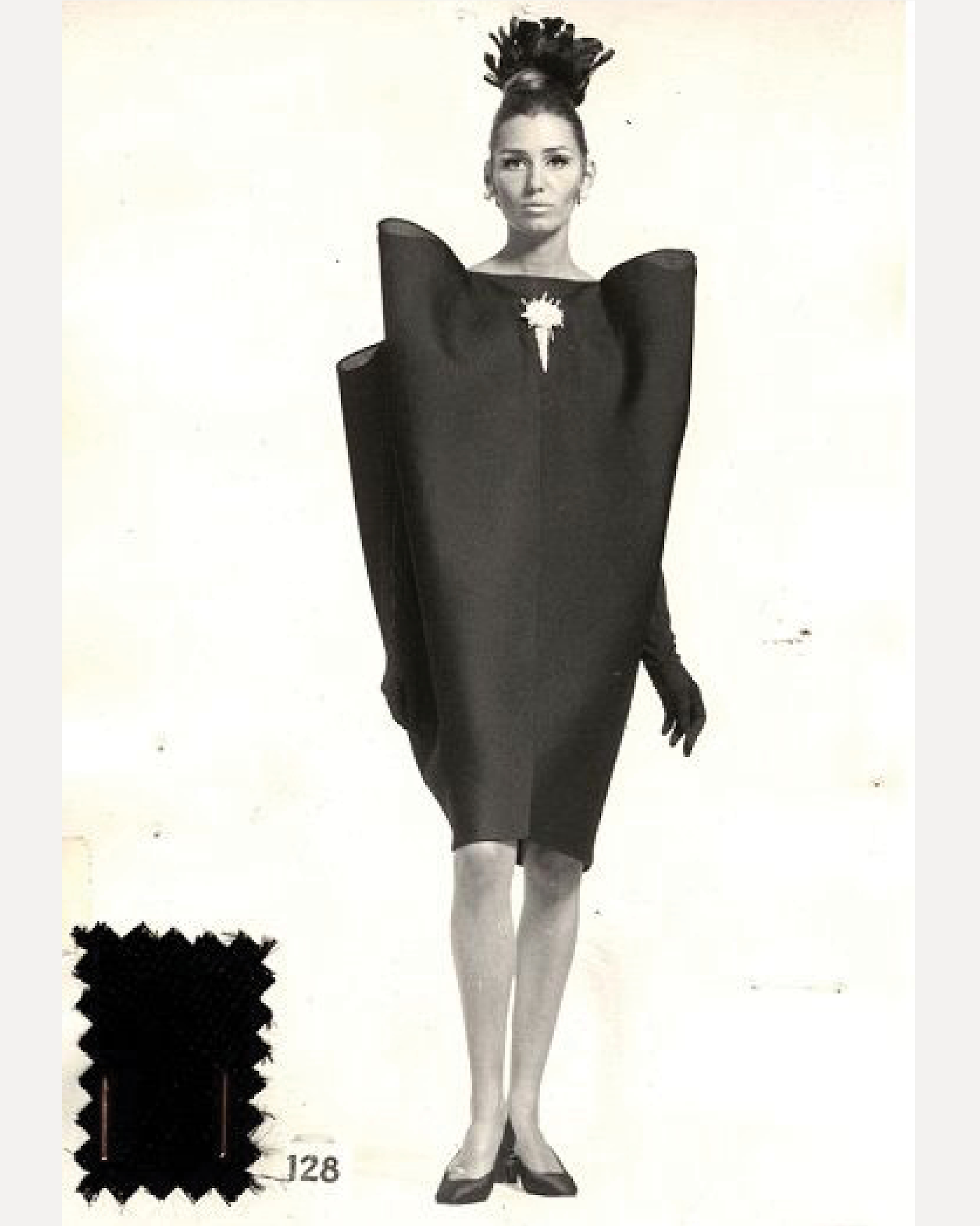 Cristobal Balenciaga  Vintage fashion photography, Fifties fashion, Fashion