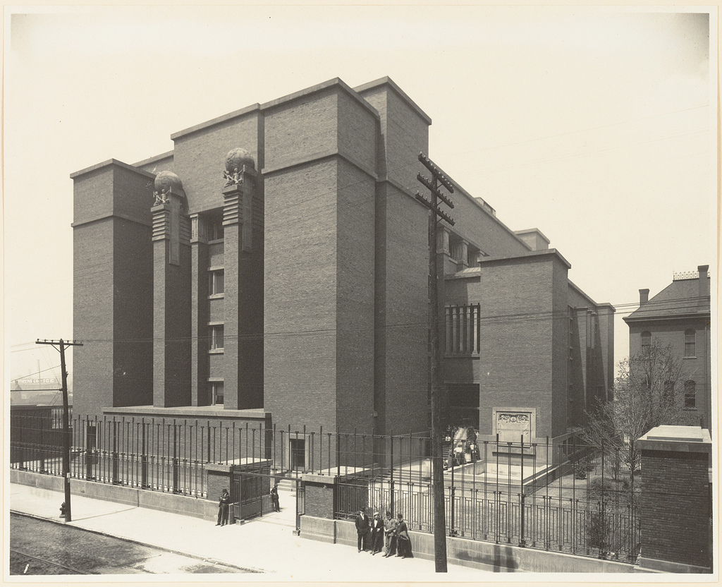 Frank lloyd wright  larkin administration building  1906