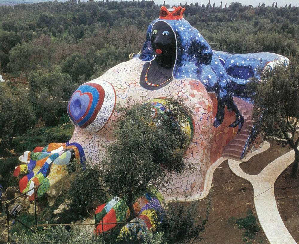  Niki De Saint Phalle, Tarot Garden, The Empress 