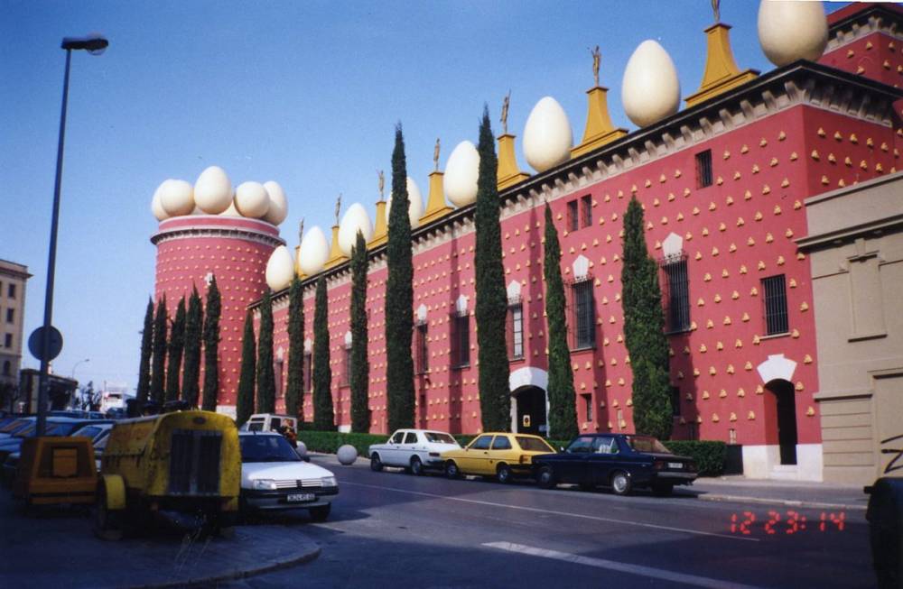  Dalí Theatre and Museum, Figueres, Spain 