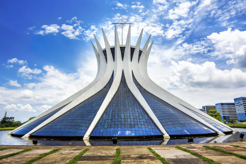  Oscar Niemeyer, Catedral de Brasilia, 1970 