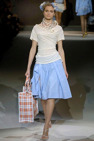 Louis Vuitton S/S 2011 - Minnie Muse