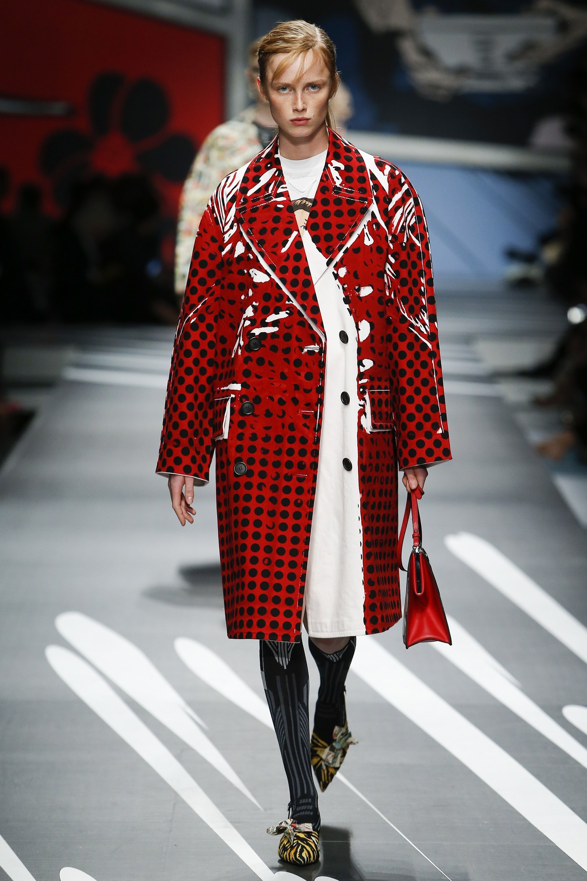 Prada S/S 2018 - Minnie Muse