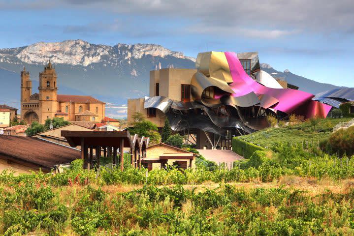  Frank Gehry, Hotel Marqués de Riscal, 2006, Elciego, Spain 